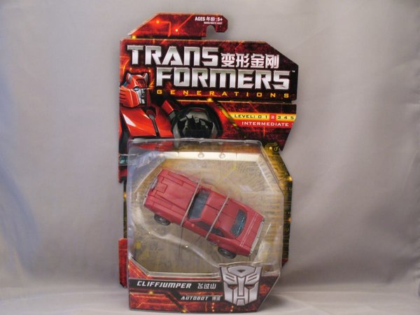 Transformers Generations GDO Cliffjumper Video Review  Images  (2 of 25)